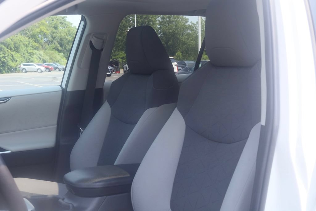 Certified 2024 Toyota RAV4 XLE w/ Convenience Package AWD/4WD image 31