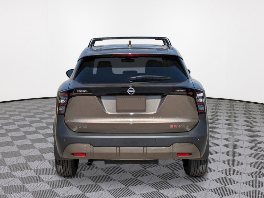 New 2026 Nissan Kicks SR w/ Cold Weather Package image 4