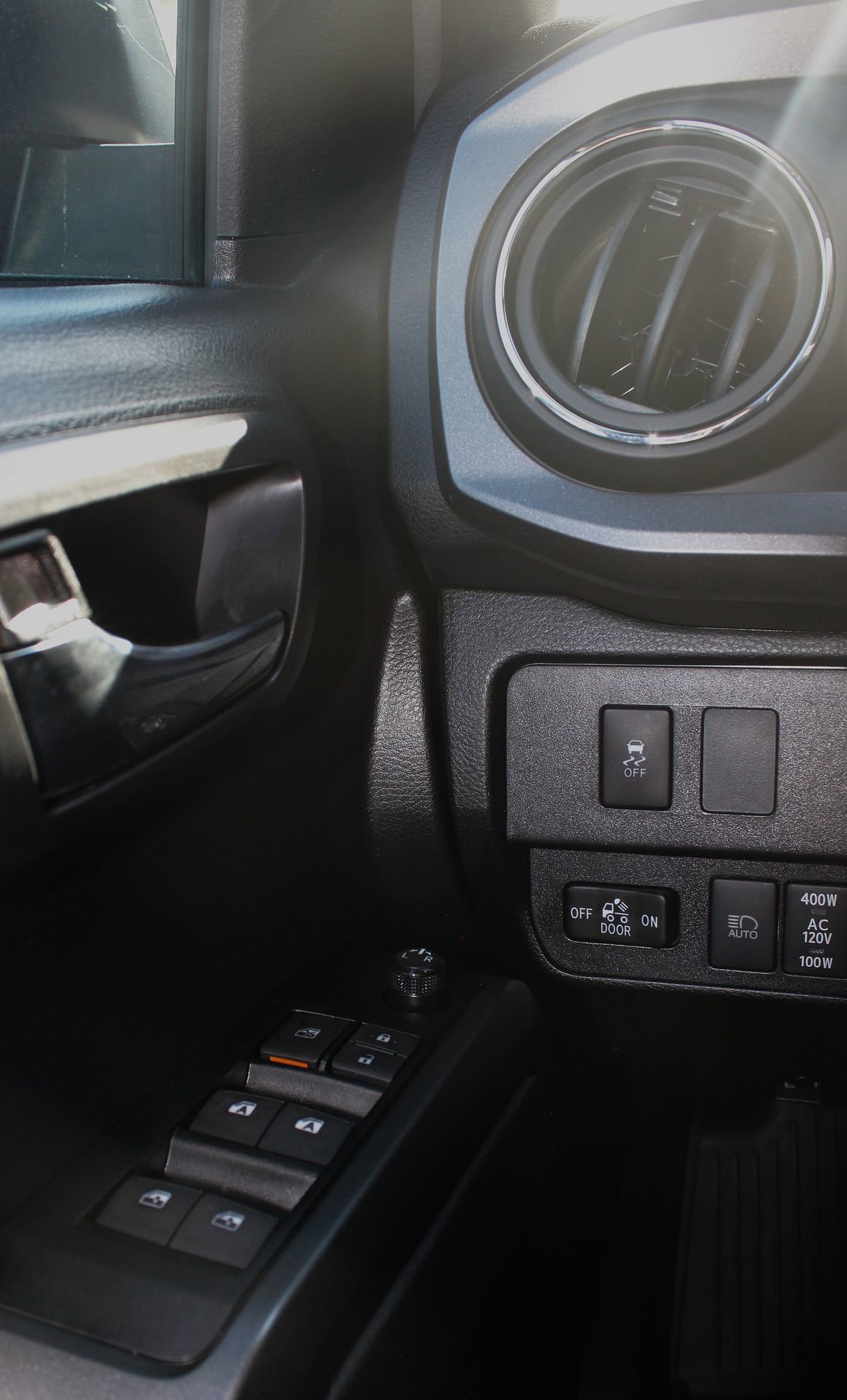 Used 2023 Toyota Tacoma TRD Sport image 15