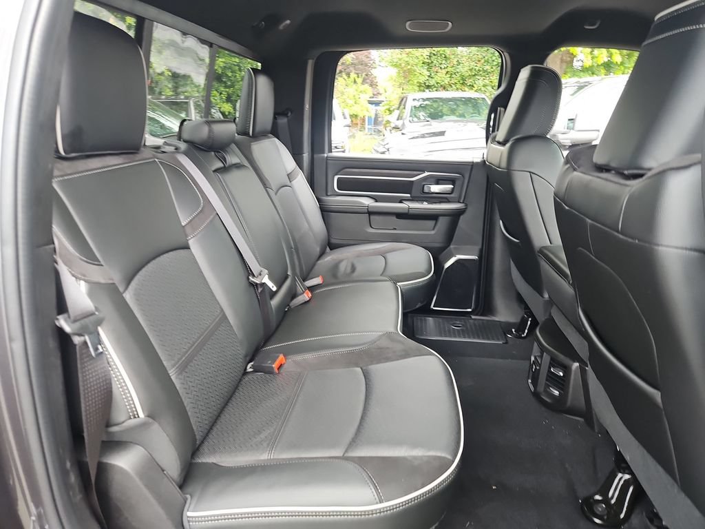New 2026 RAM 2500 Laramie AWD/4WD image 15