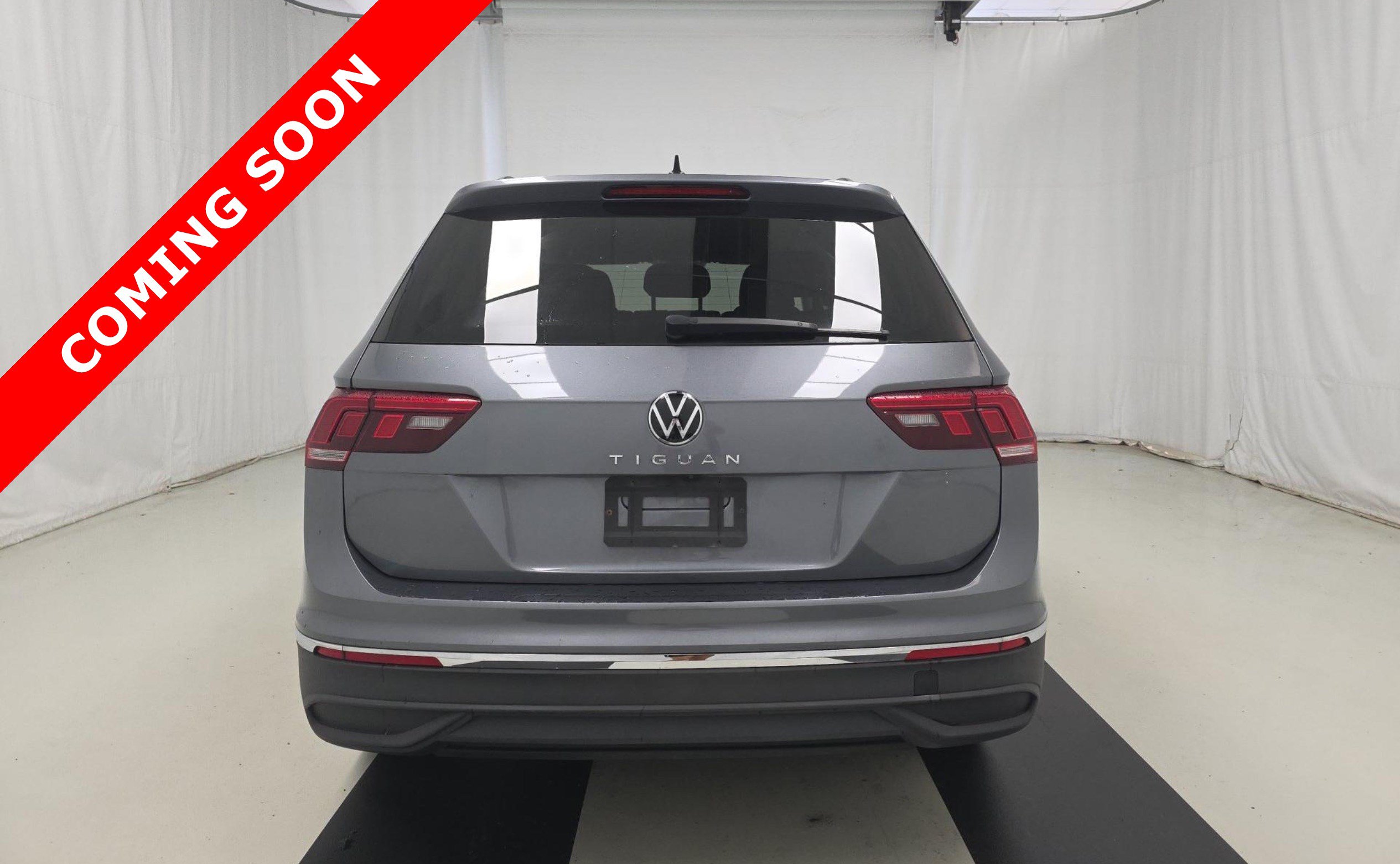 Used 2023 Volkswagen Tiguan S w/ Driver Assistance Package FWD image 5