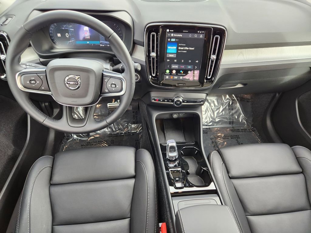 Used 2026 Volvo XC40 B5 Ultra w/ Protection Package Premier AWD/4WD image 3