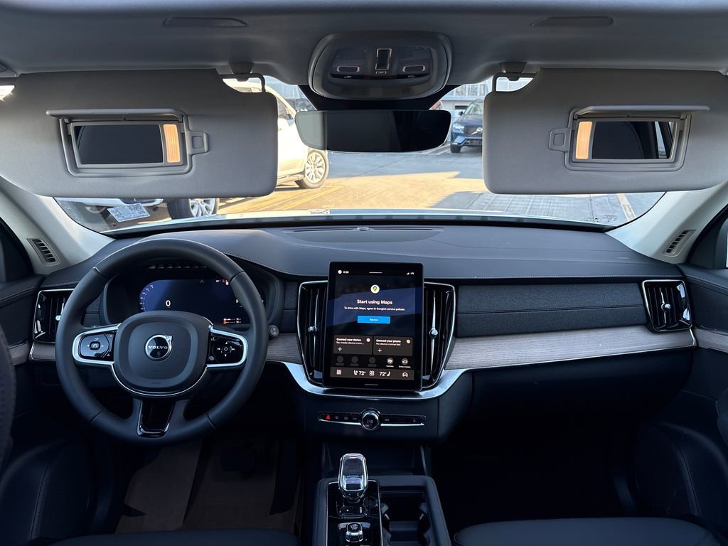 New 2026 Volvo XC90 T8 Core image 12