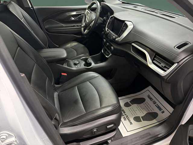 Used 2024 GMC Terrain SLT AWD/4WD image 16