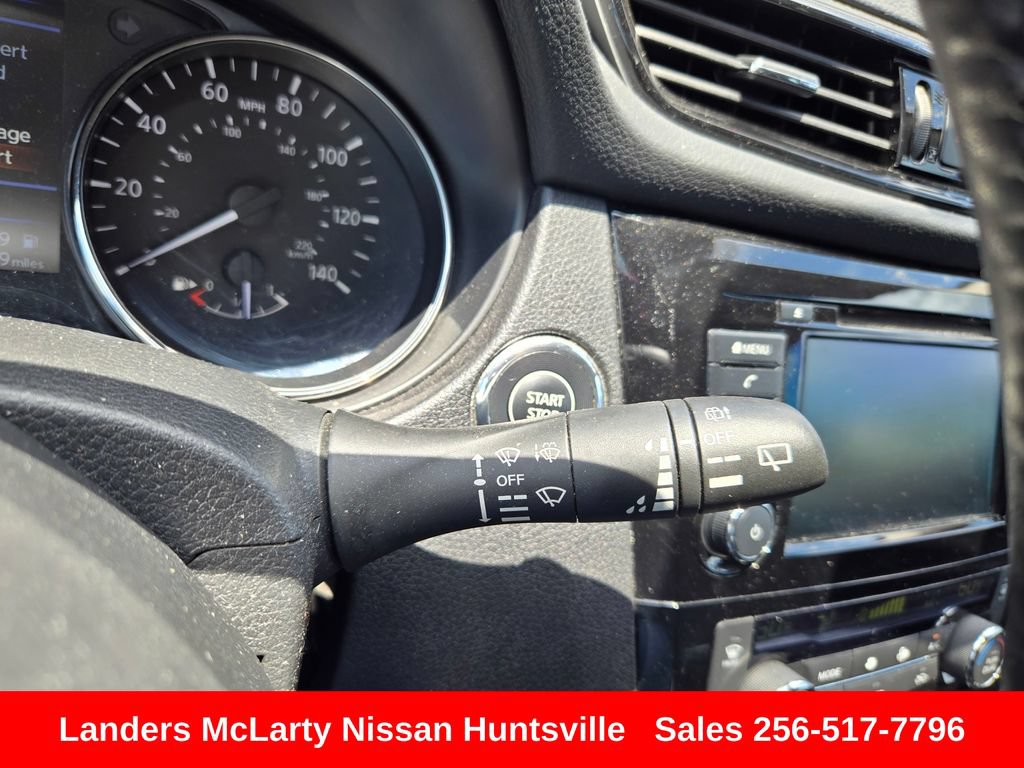 Used 2022 Nissan Rogue Sport SV FWD image 21