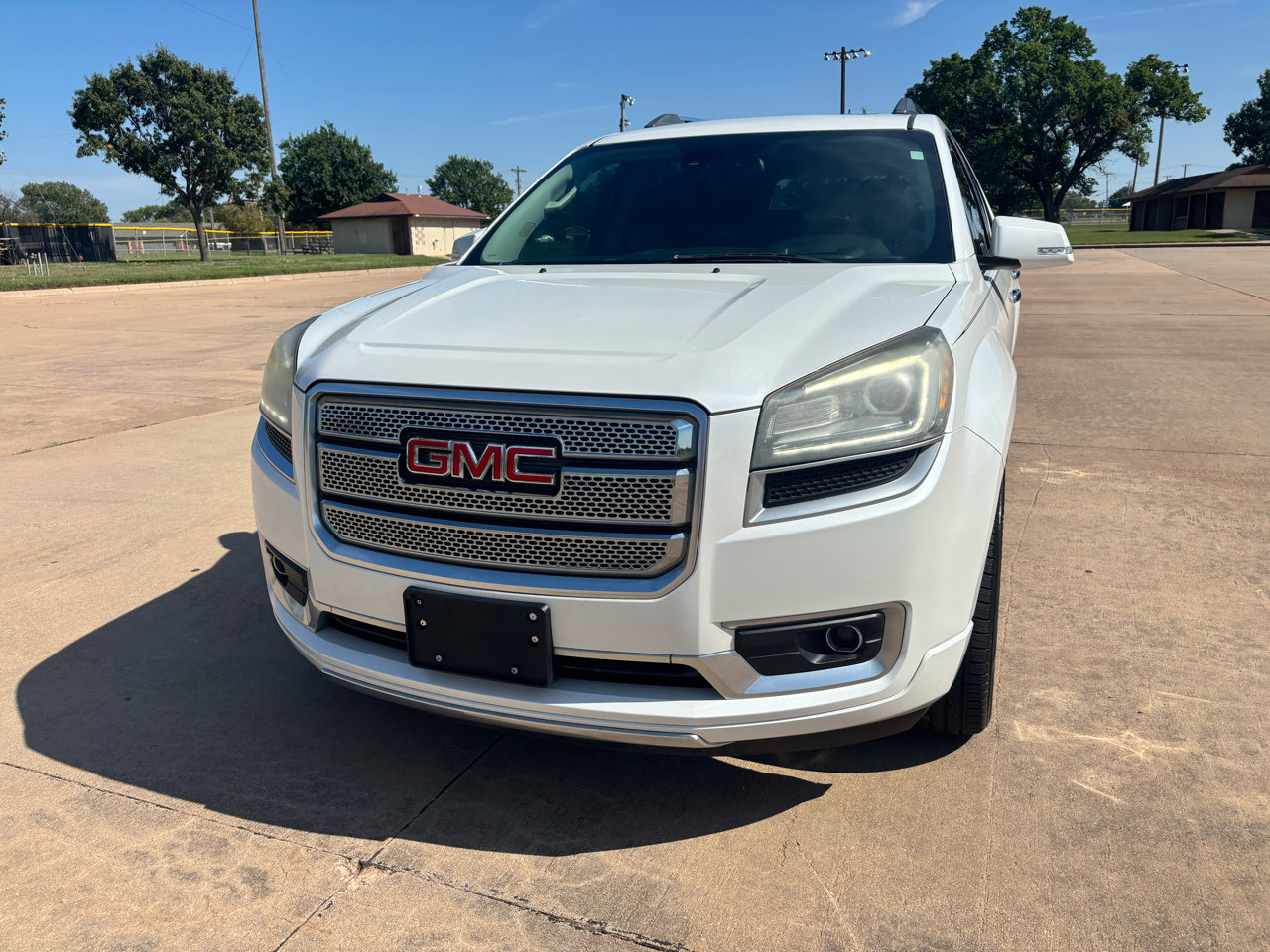 Used 2016 GMC Acadia Denali image 4