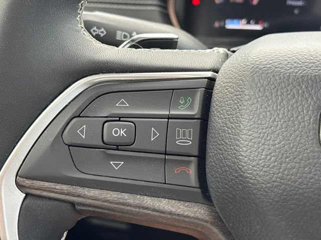 Used 2023 Jeep Grand Cherokee L Limited AWD/4WD image 23
