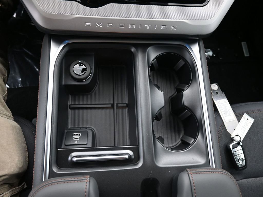 New 2025 Ford Expedition Max Active image 35