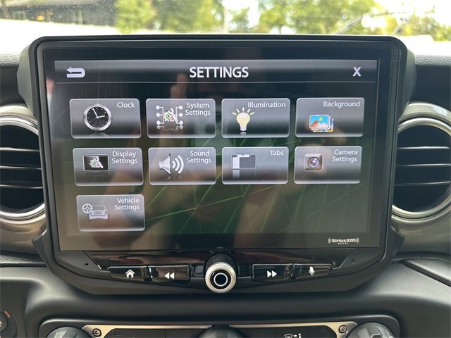 Used 2020 Jeep Gladiator Overland w/ Trailer Tow Package image 28