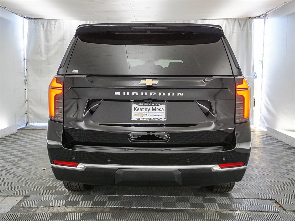 New 2026 Chevrolet Suburban LS image 7