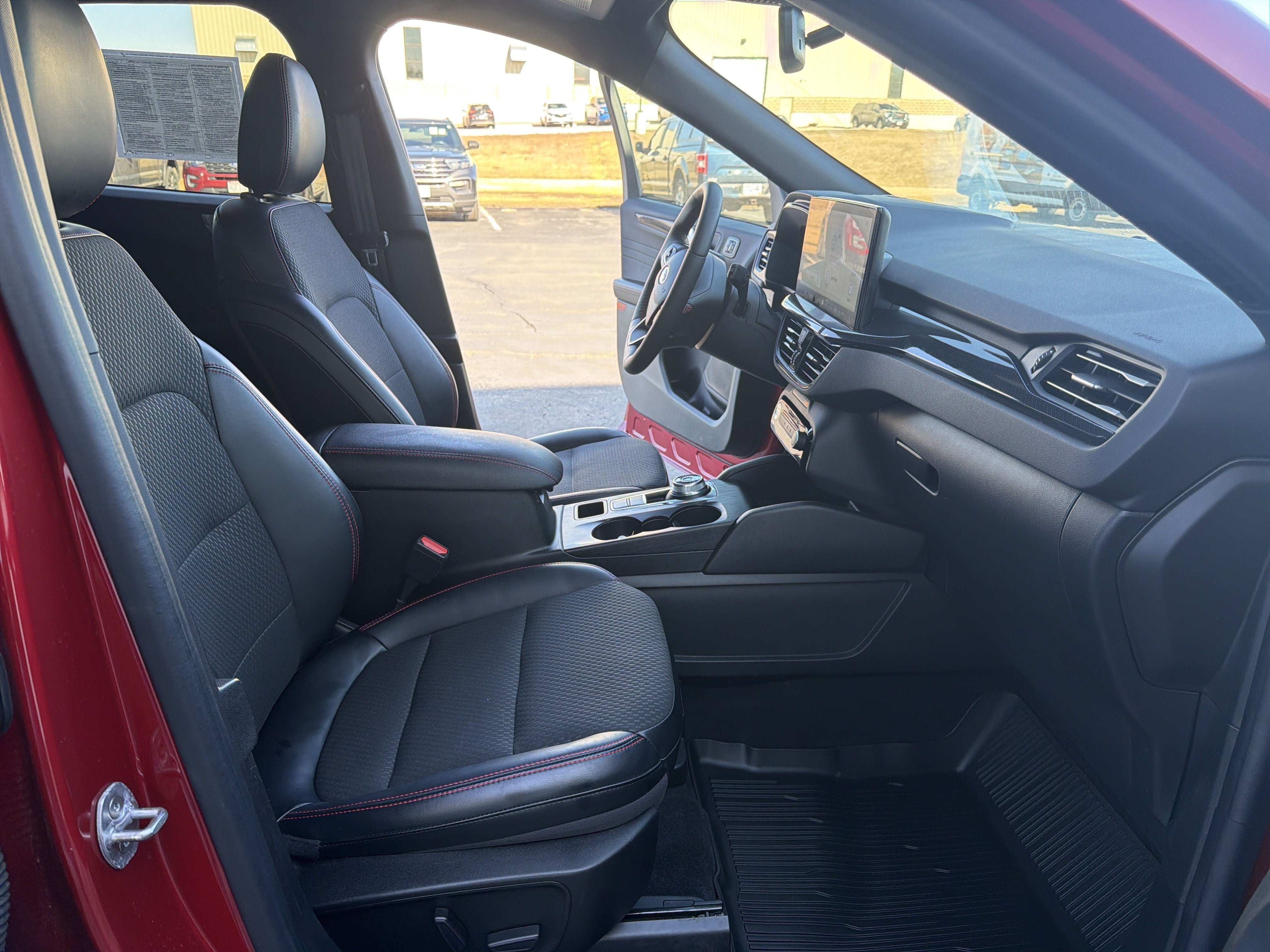 Certified 2023 Ford Escape ST-Line Elite AWD/4WD image 33