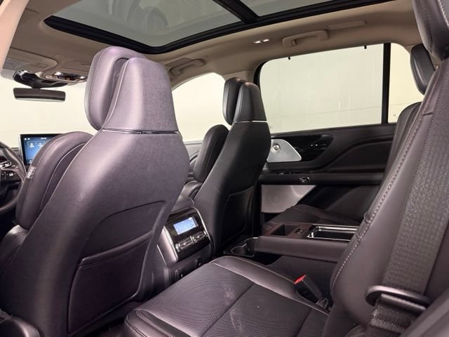 Used 2021 Lincoln Aviator Reserve w/ Equipment Group 202A AWD/4WD image 23