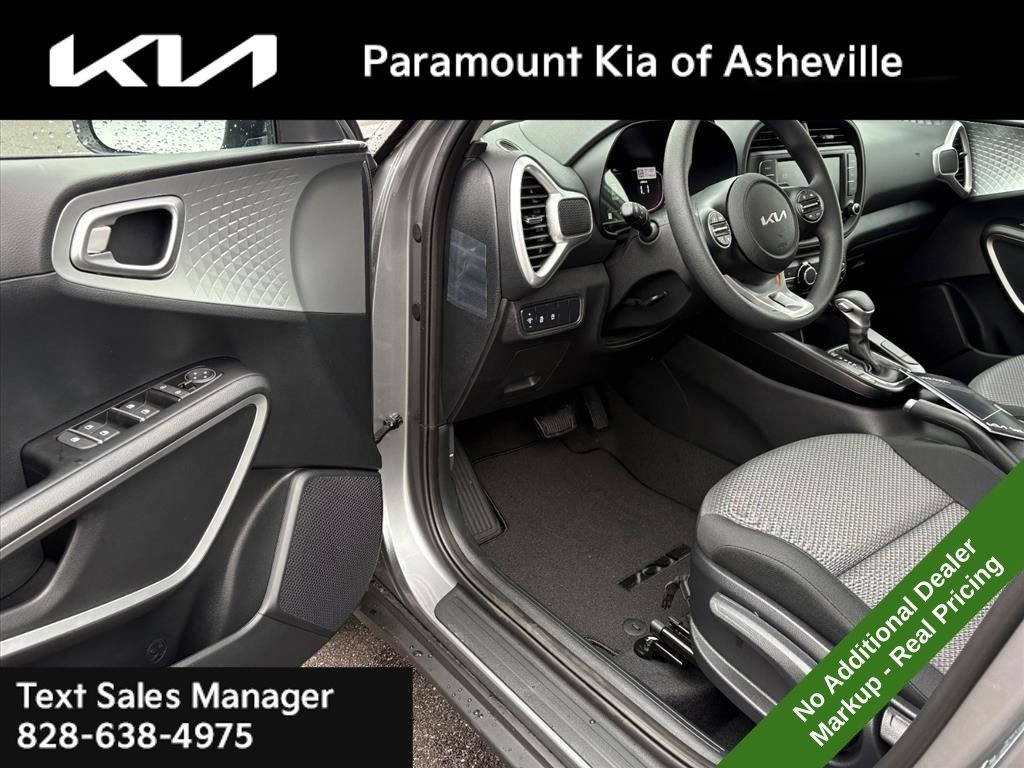 New 2025 Kia Soul LX image 14