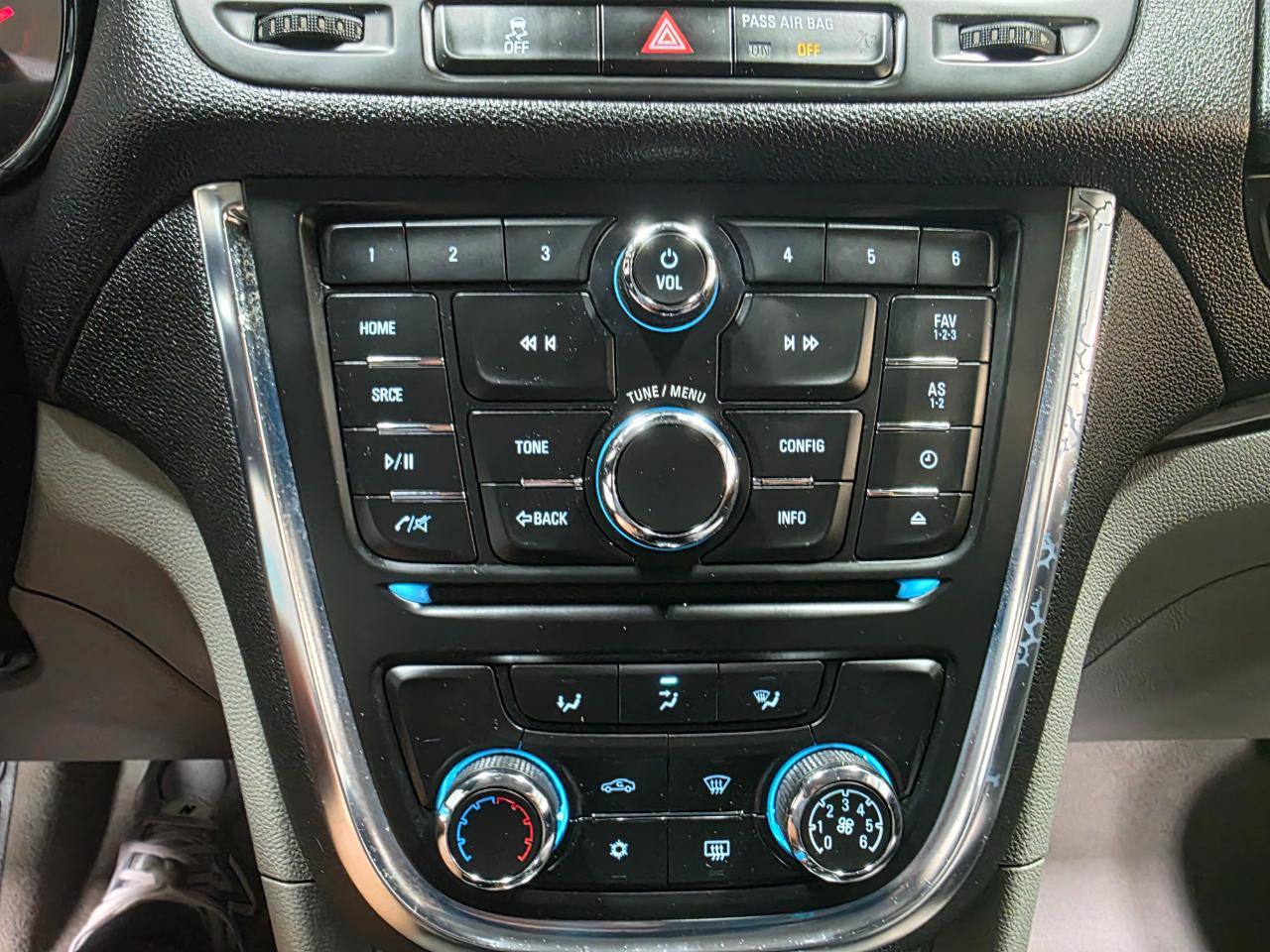 Used 2016 Buick Encore FWD image 32