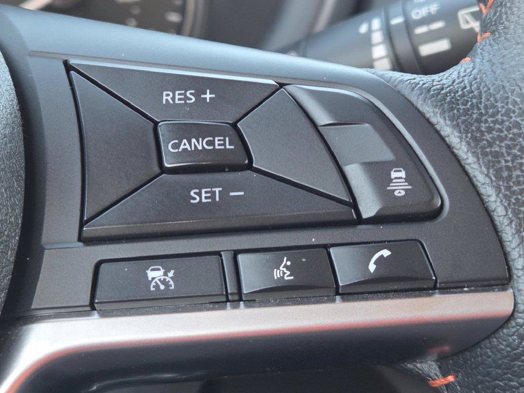 Certified 2023 Nissan Kicks SR w/ SR Premium Package FWD image 11