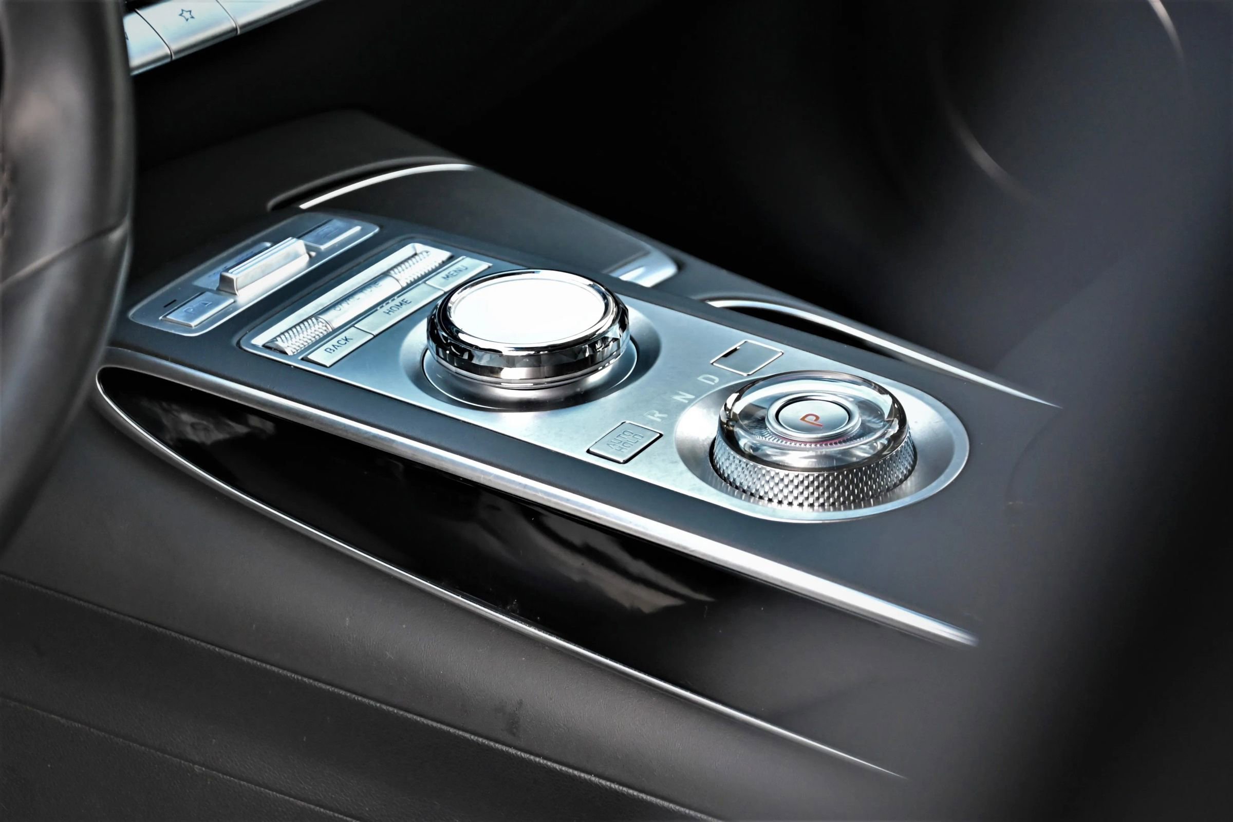 Used 2025 Genesis GV70 2.5T image 14