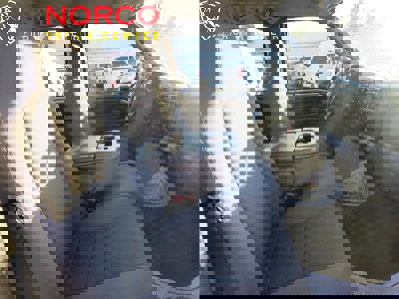 Used 2006 Ford F550 2WD Crew Cab Super Duty image 9