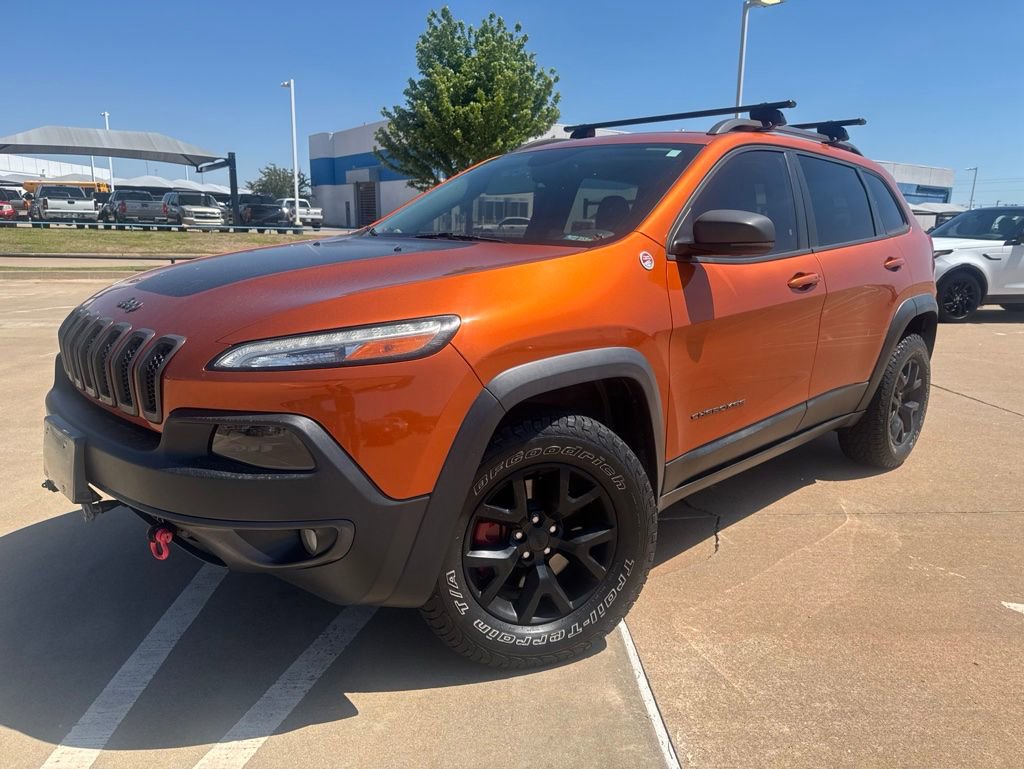 Used 2016 Jeep Cherokee Trailhawk w/ Comfort/Convenience Group AWD/4WD image 1