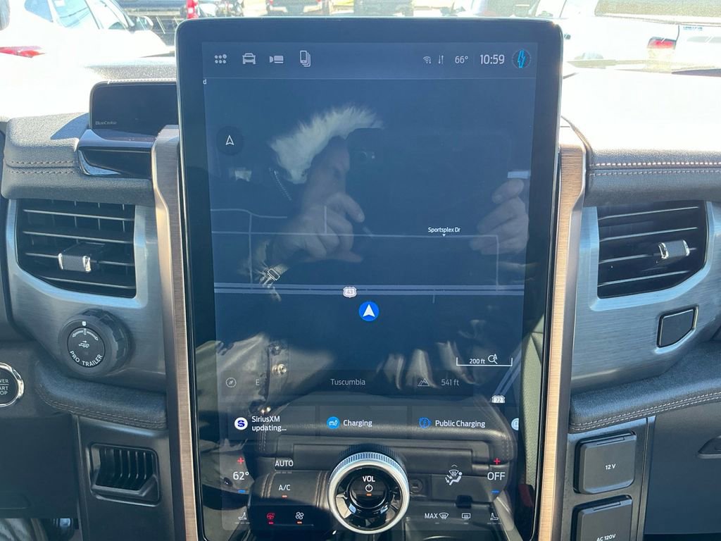 Used 2024 Ford F150 Lightning Lariat image 26