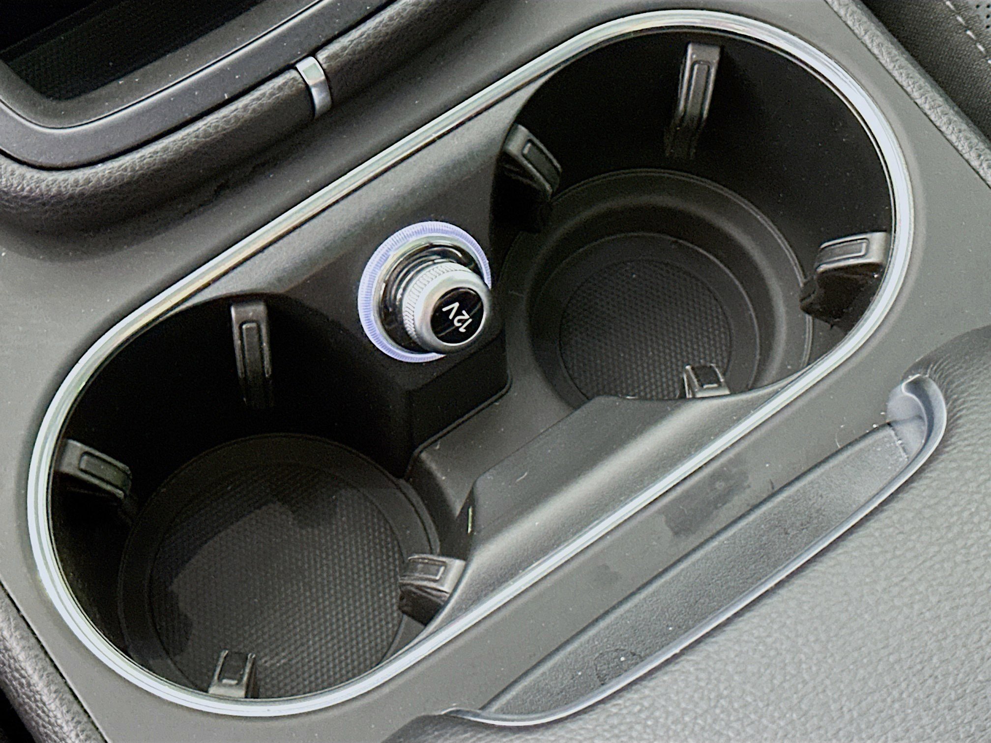 Used 2021 Porsche Cayenne Coupe image 21