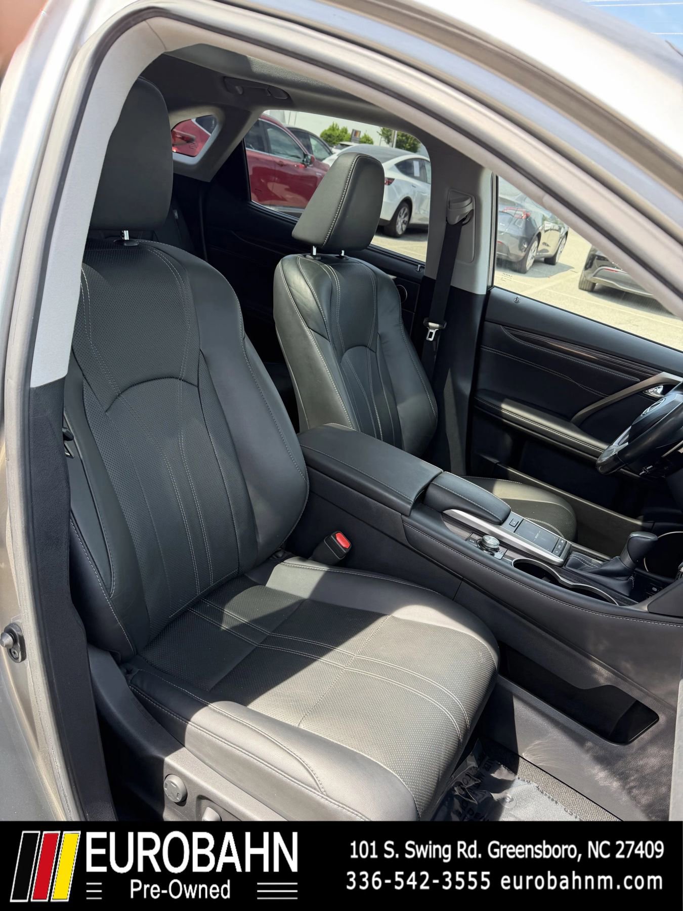 Used 2022 Lexus RX 450h AWD w/ Luxury Package image 24