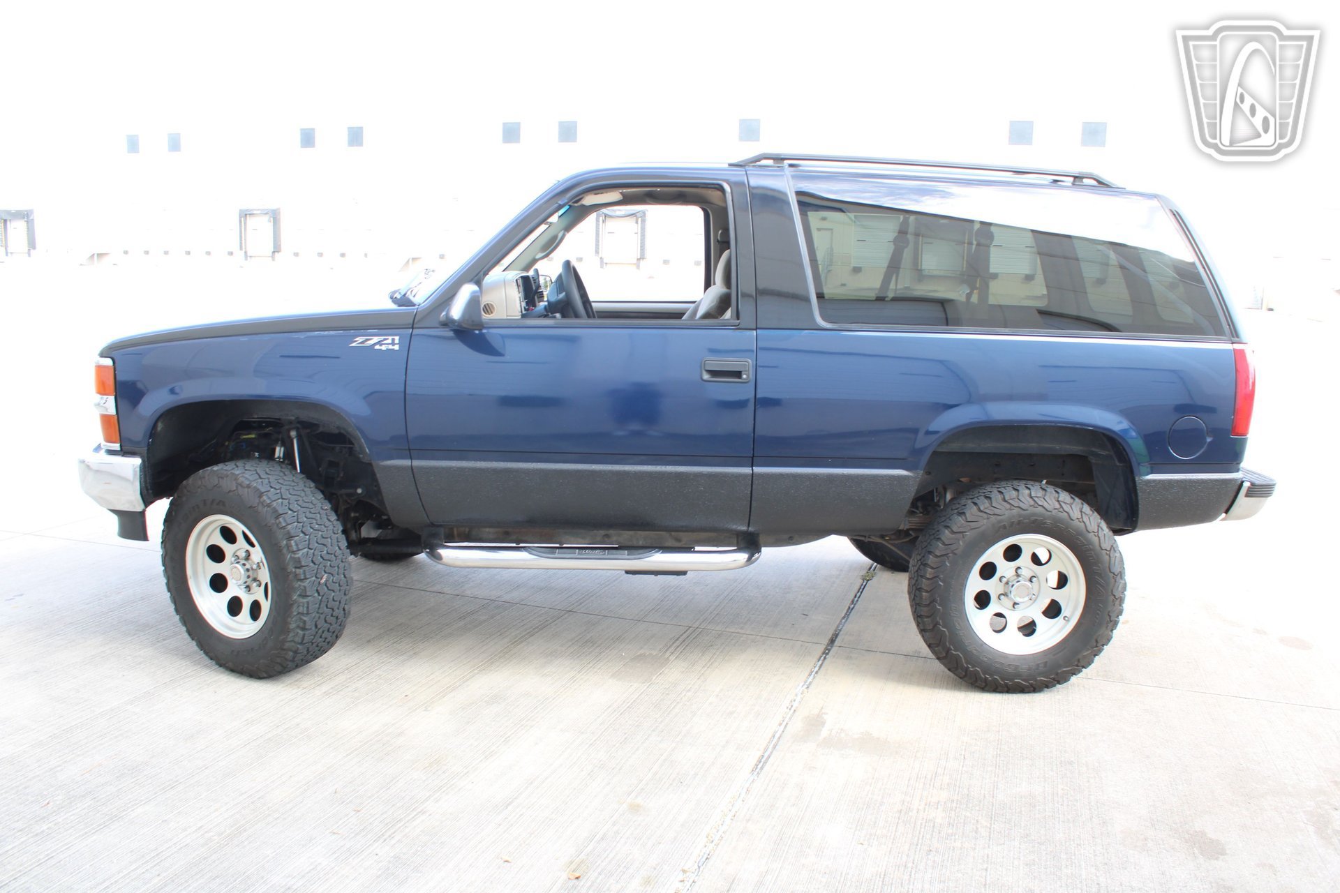 Used 1996 Chevrolet Tahoe 4WD 2-Door image 2