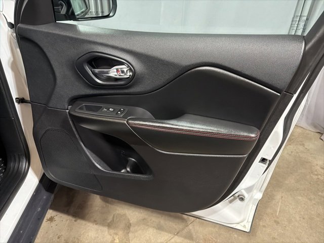 Used 2020 Jeep Cherokee Trailhawk w/ Cold Weather Group image 20