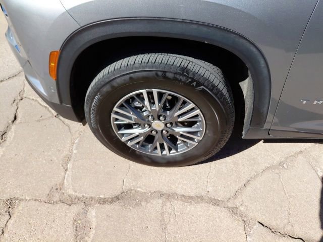 Used 2025 Chevrolet Traverse LT w/ Enhanced Driving Package image 34