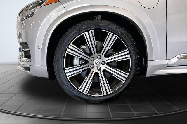 Certified 2024 Volvo XC90 T8 Ultimate w/ Lounge Package AWD/4WD image 12