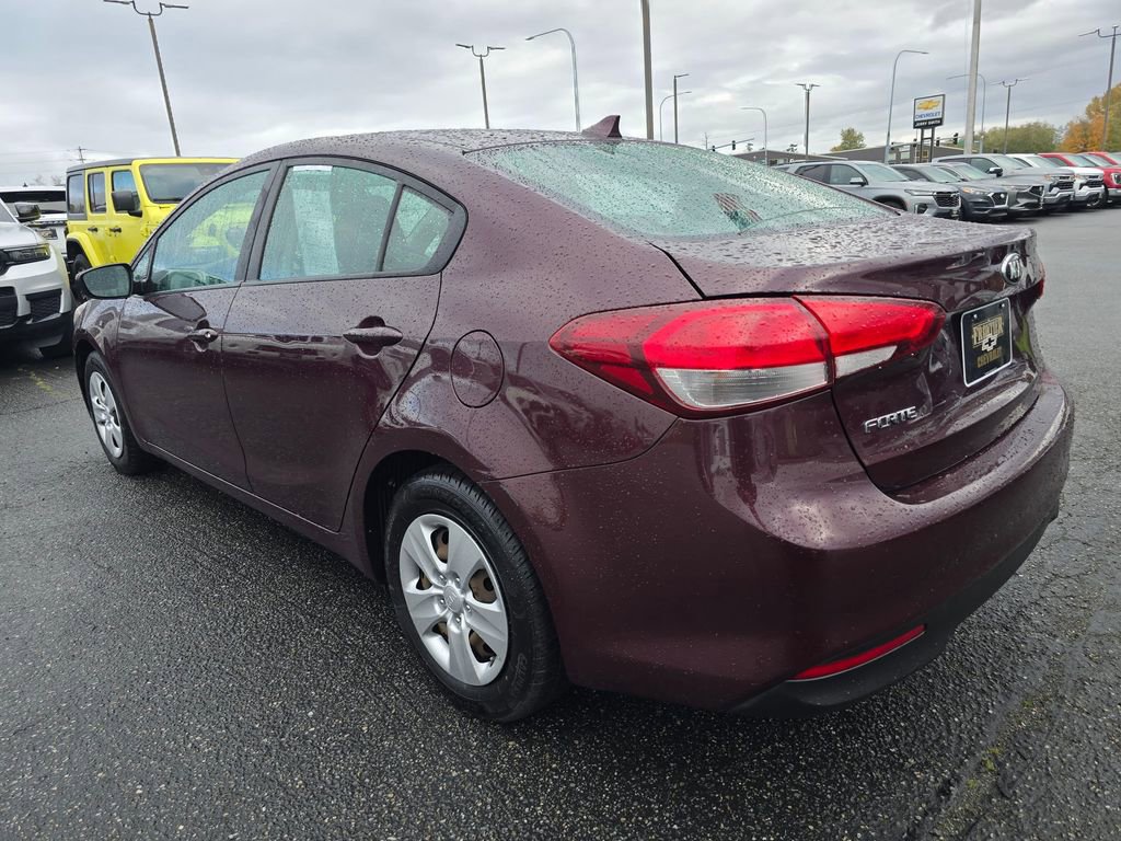 Used 2017 Kia Forte LX image 6
