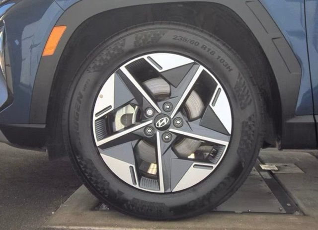 Certified 2025 Hyundai Tucson SEL FWD image 6