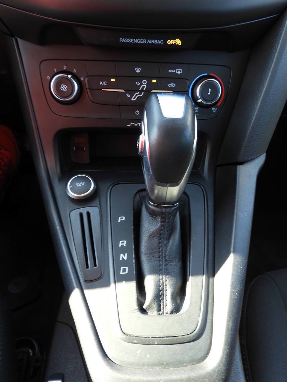 Used 2016 Ford Focus SE FWD image 36