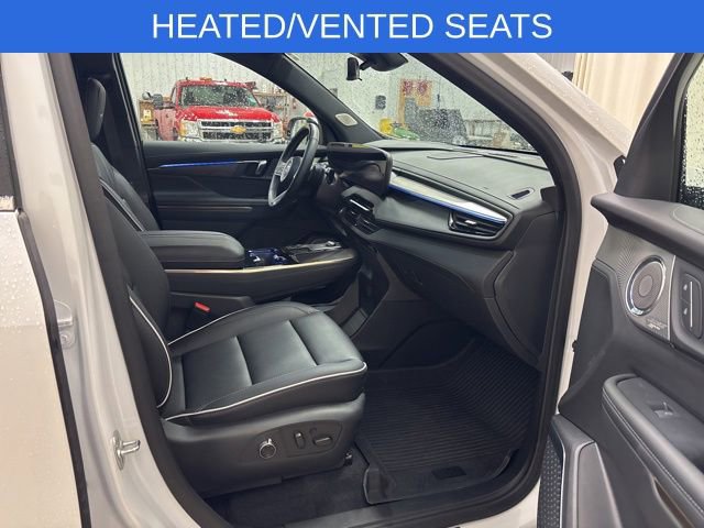 Used 2025 Buick Enclave Avenir w/ Super Cruise Package AWD/4WD image 17