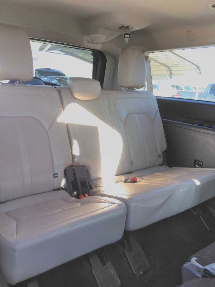 Used 2023 Ford Expedition Max Limited image 8