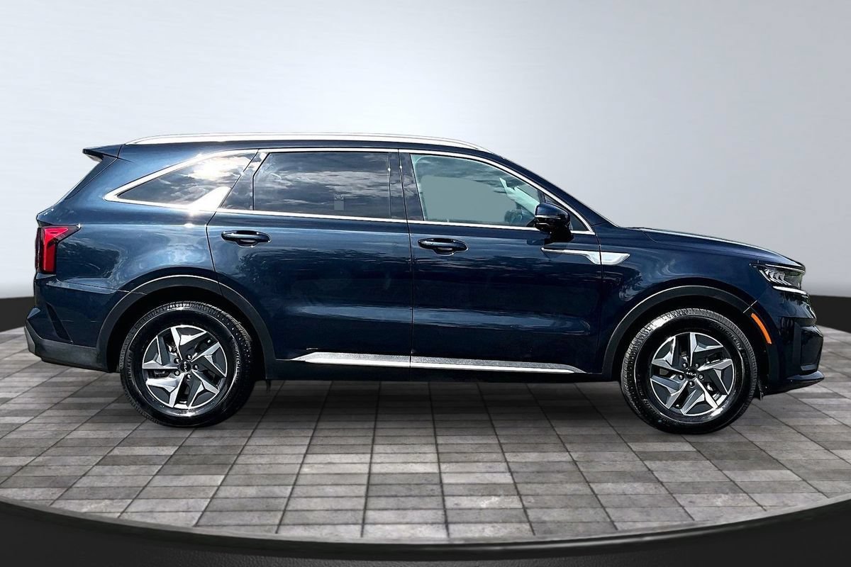 Used 2022 Kia Sorento S AWD/4WD image 8