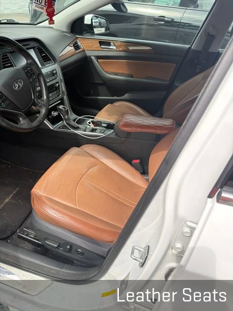 Used 2015 Hyundai Sonata Limited w/ Option Group 06 FWD image 8