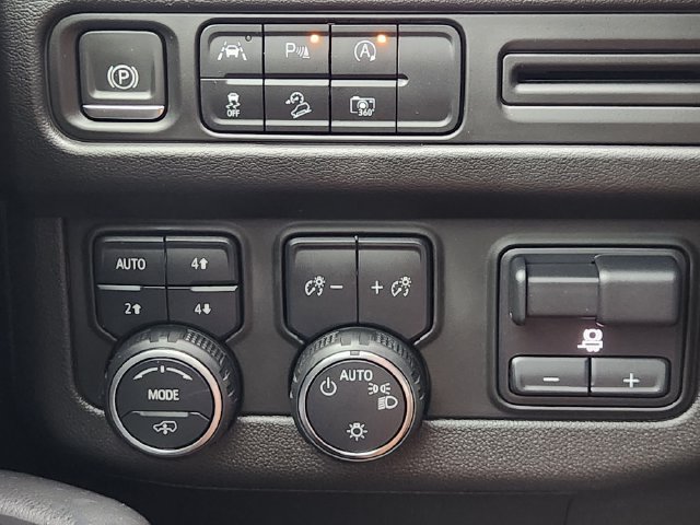 Used 2023 Chevrolet Tahoe Z71 w/ Off-Road Capability Package AWD/4WD image 21