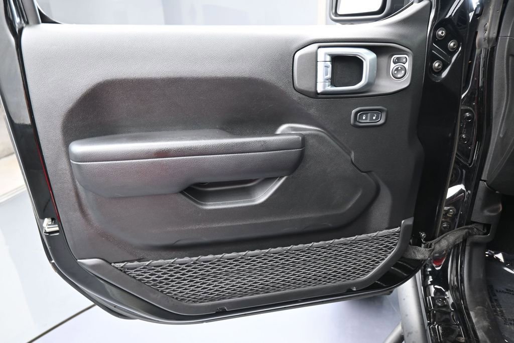 Used 2021 Jeep Gladiator Sport AWD/4WD image 12