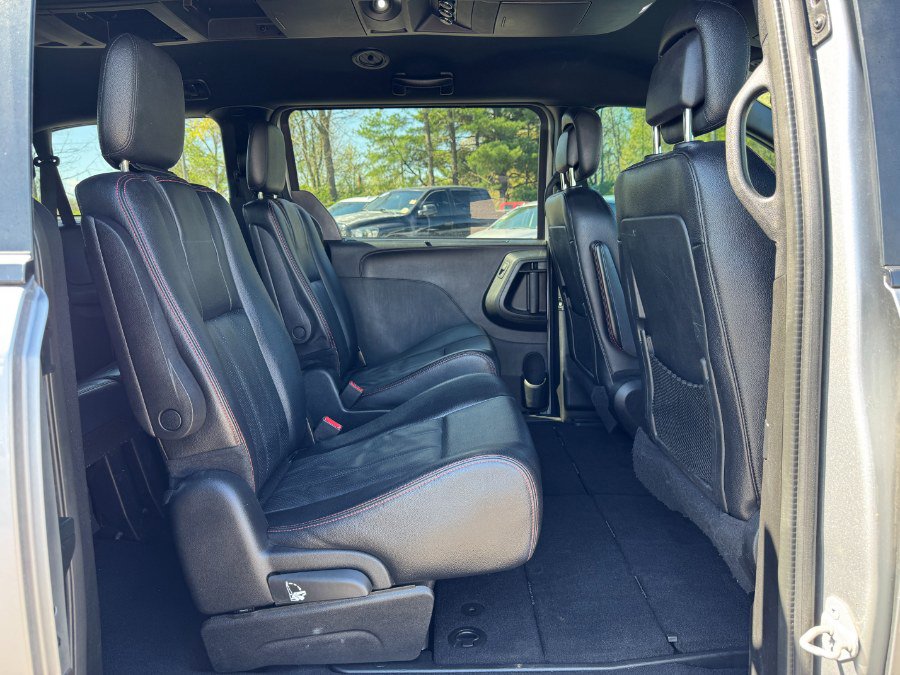 Used 2019 Dodge Grand Caravan GT FWD image 19