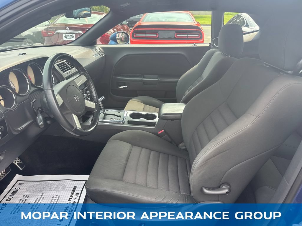 Used 2009 Dodge Challenger R/T RWD image 9