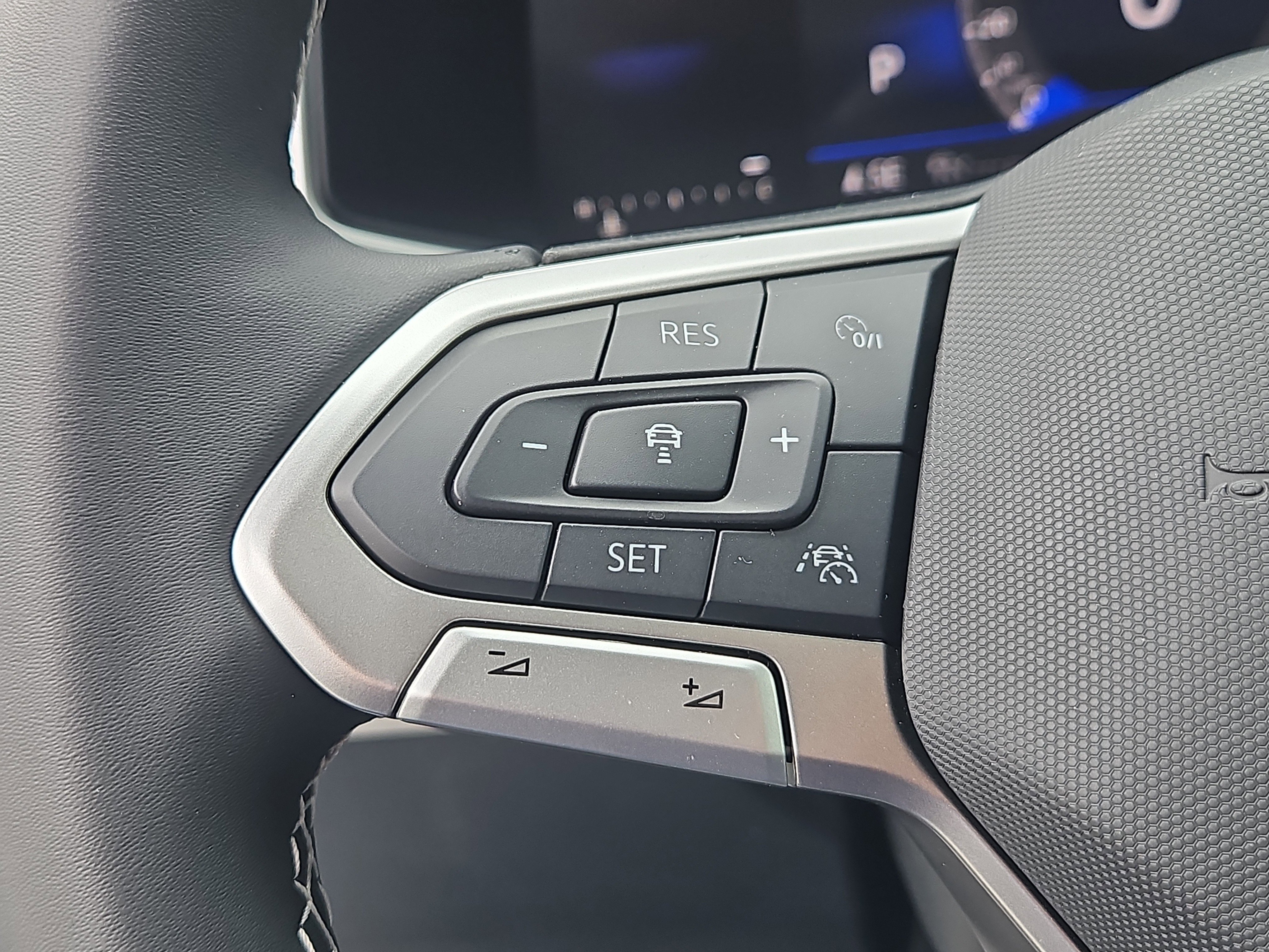 New 2026 Volkswagen Taos SE AWD/4WD image 14