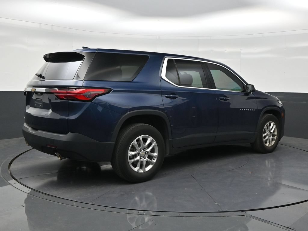 Used 2023 Chevrolet Traverse LS FWD image 5