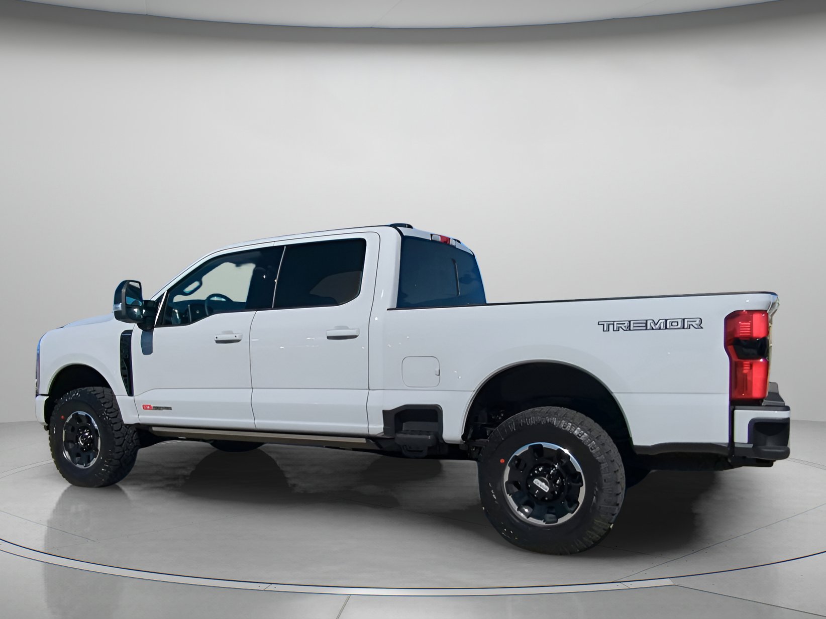New 2026 Ford F250 Platinum w/ Tremor Off-Road Package image 18