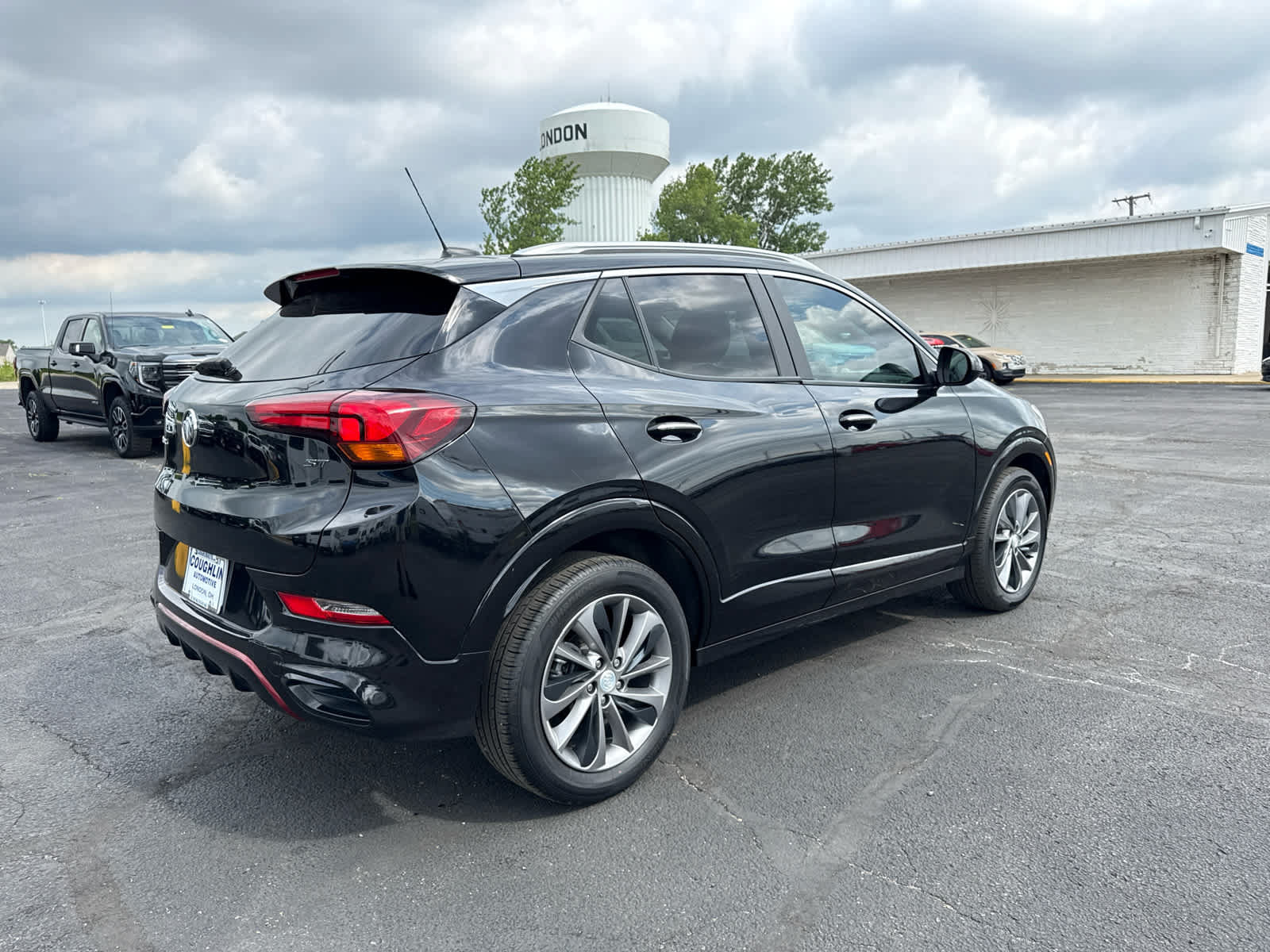 Certified 2023 Buick Encore GX Select w/ Experience Buick Package FWD image 5
