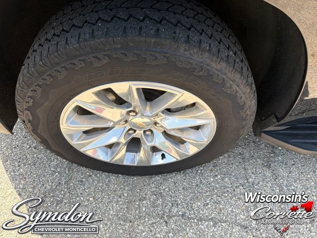 Used 2023 Chevrolet Suburban Premier AWD/4WD image 30