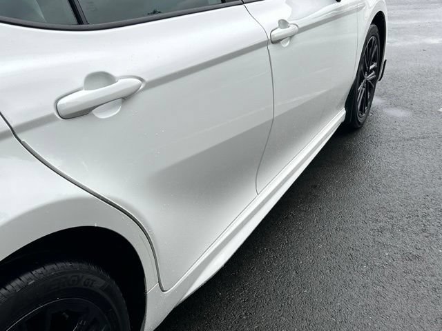 Used 2025 Toyota Camry SE AWD/4WD image 19
