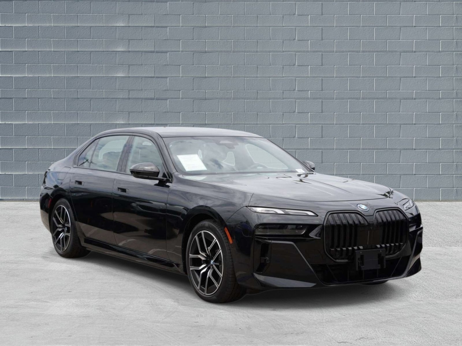 Used 2026 BMW 750e xDrive w/ Premium Package