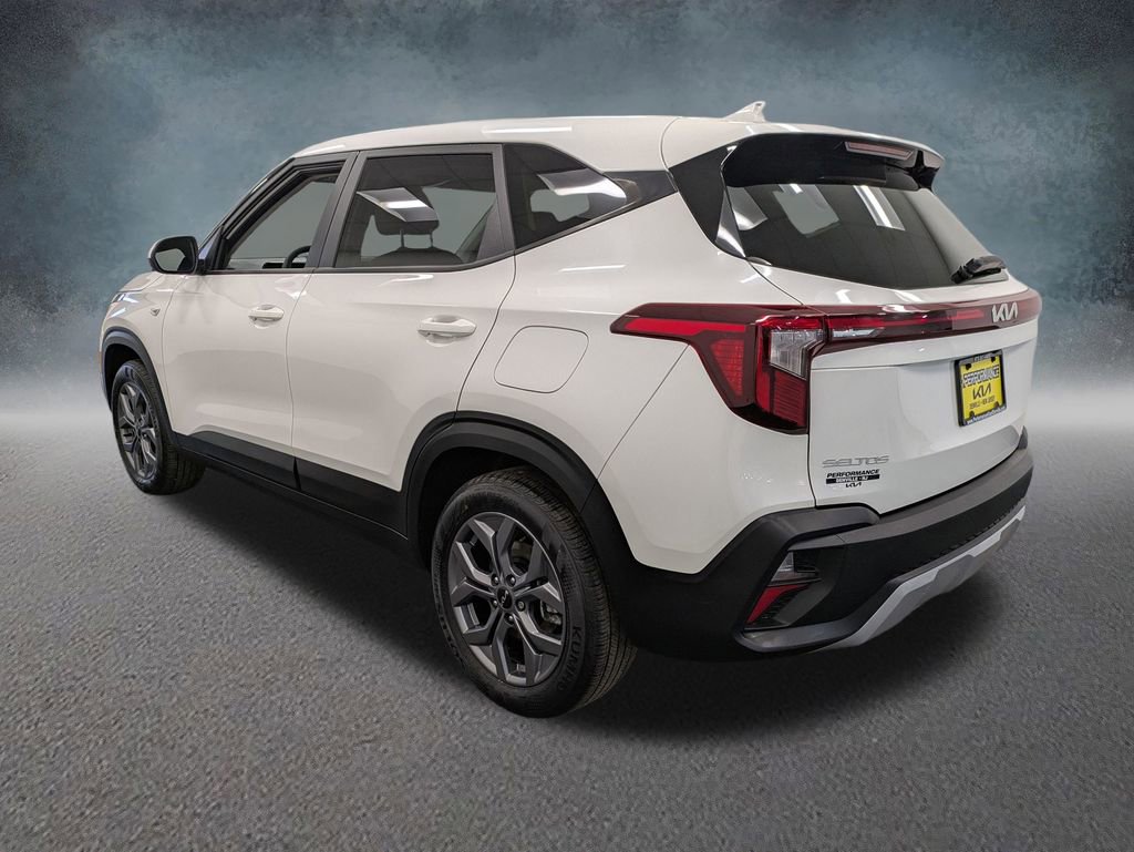 Certified 2025 Kia Seltos LX image 6