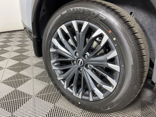 New 2026 Nissan Rogue Platinum image 15