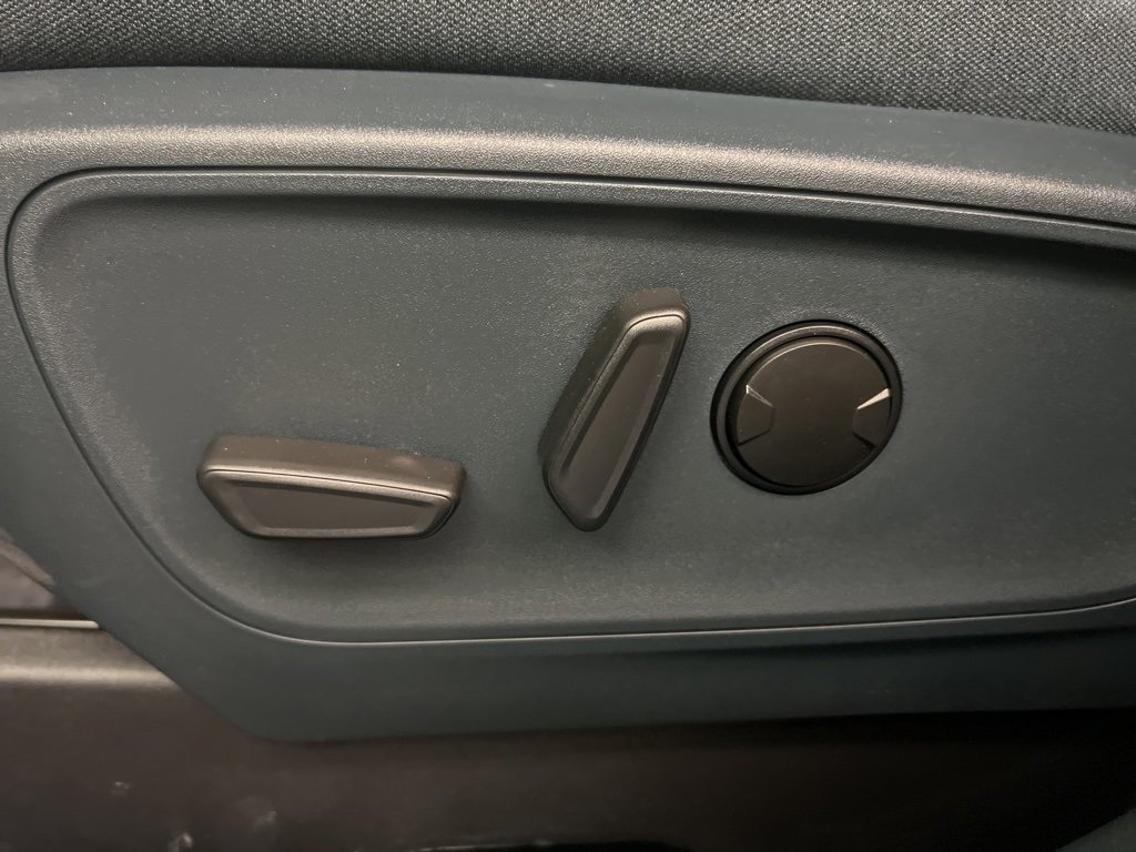 New 2025 Ford Maverick XLT w/ XLT Luxury Package image 25